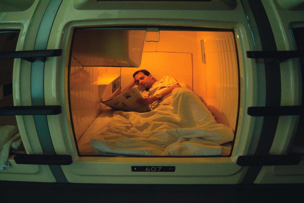 Capsule Hotel & Sauna Cosmo Plaza Akabane Tokyo Ruang foto