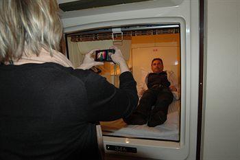 Capsule Hotel & Sauna Cosmo Plaza Akabane Tokyo Bagian luar foto